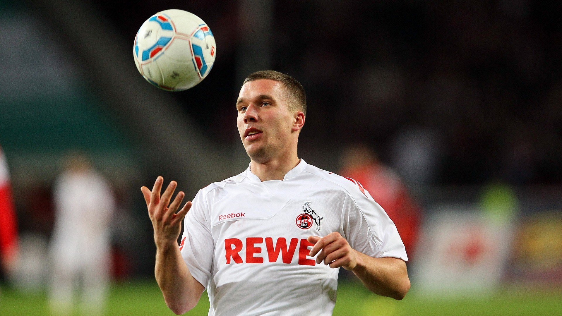 Kaiyun官方登录入口-倒三角中场稳定控球节奏，倒三角传球算不算越位  第2张