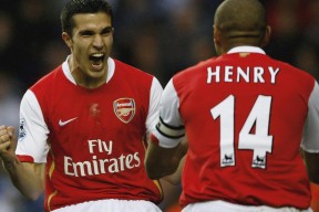 开云体育登录网站入口-内线技术训练改革强调脚步与投篮结合，内线实用脚步